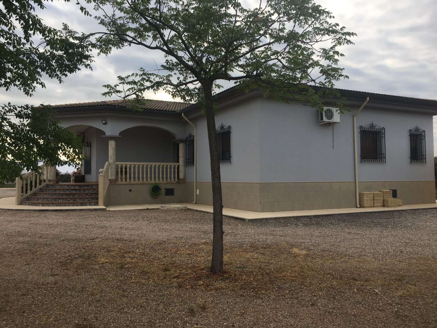 CASA DE CAMPO EN ANDÚJAR