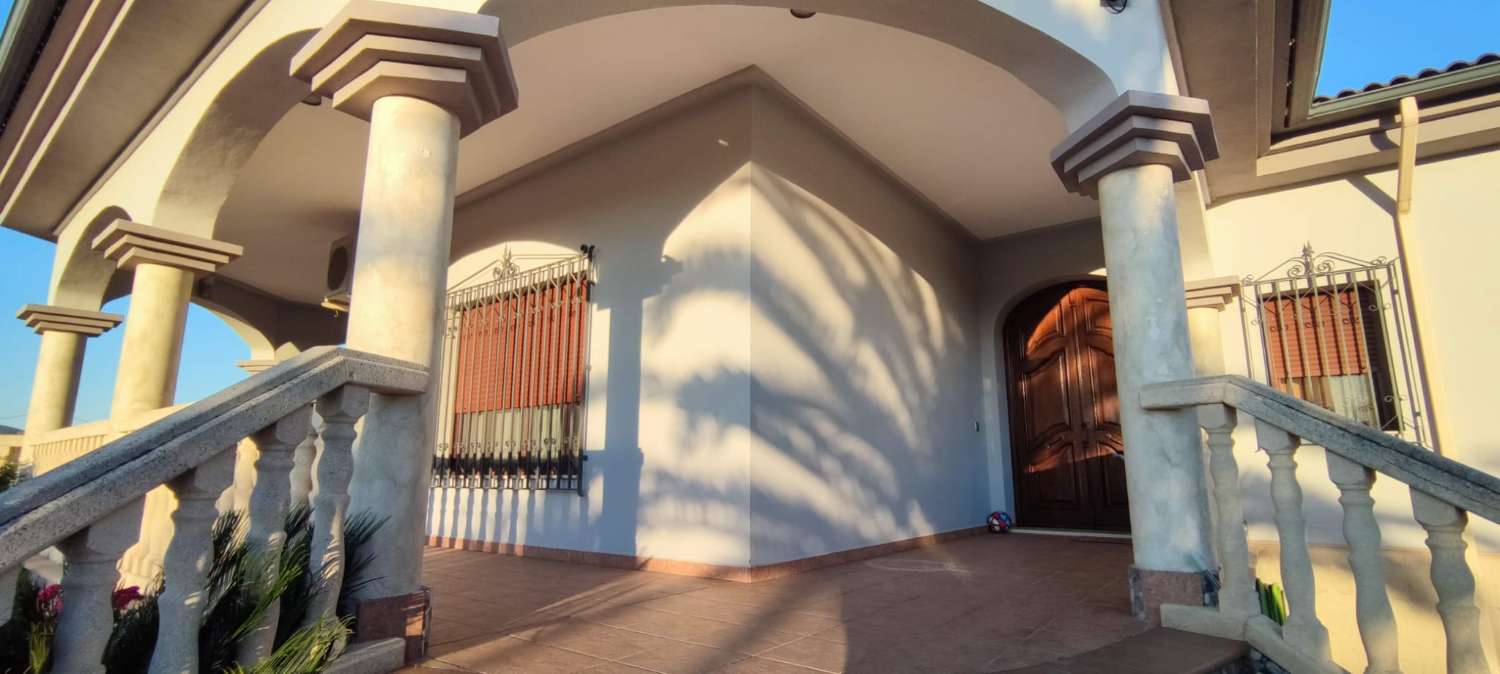 CASA DE CAMPO EN ANDÚJAR