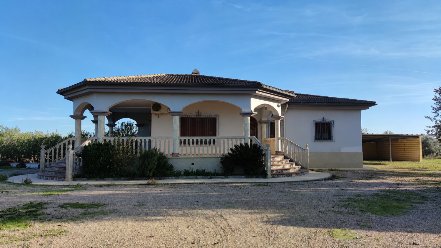 CASA DE CAMPO EN ANDÚJAR